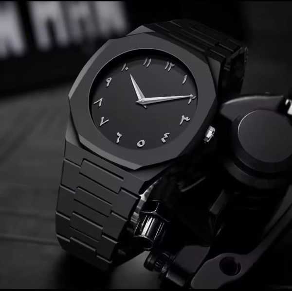 Aura Quartz Watch Black